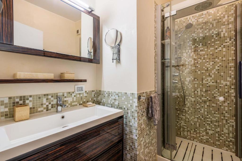 Amazing Apt In The Heart Of Pta Venezia Милано Екстериор снимка