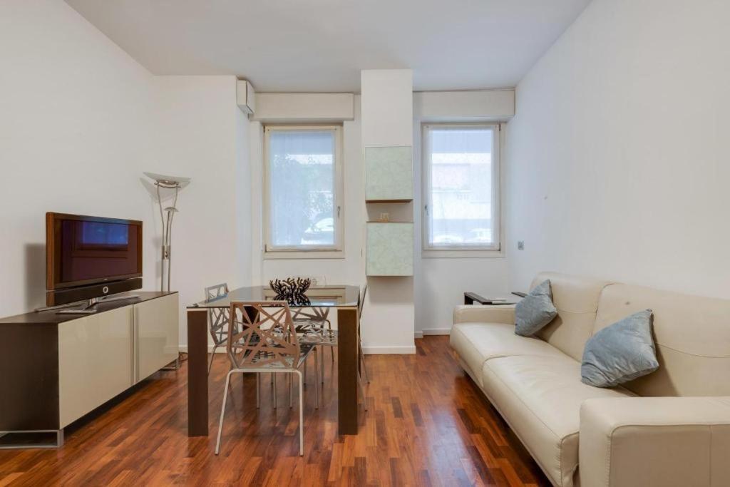 Amazing Apt In The Heart Of Pta Venezia Милано Екстериор снимка