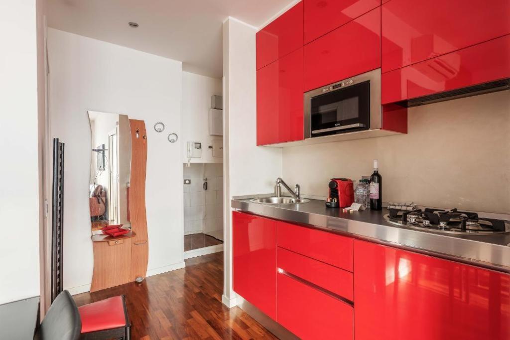 Amazing Apt In The Heart Of Pta Venezia Милано Екстериор снимка